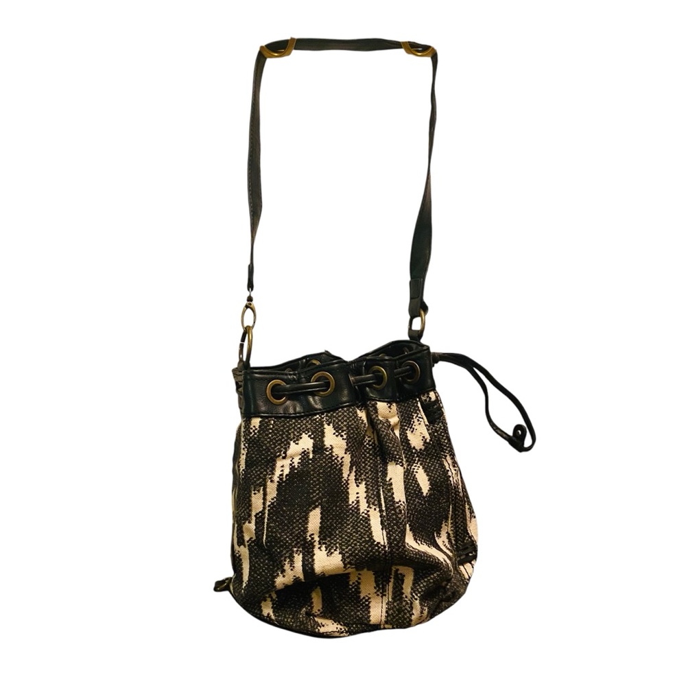 Lucky Brand Womens Bali Hai Sling Fabric Purse Black/White Geometric Pattern - Picture 2 of 14